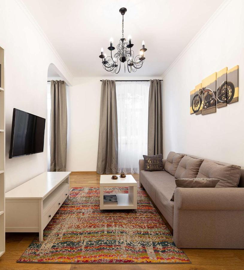 Sweet Home Apartment Львов Экстерьер фото