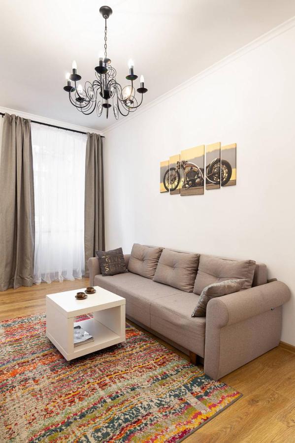 Sweet Home Apartment Львов Экстерьер фото