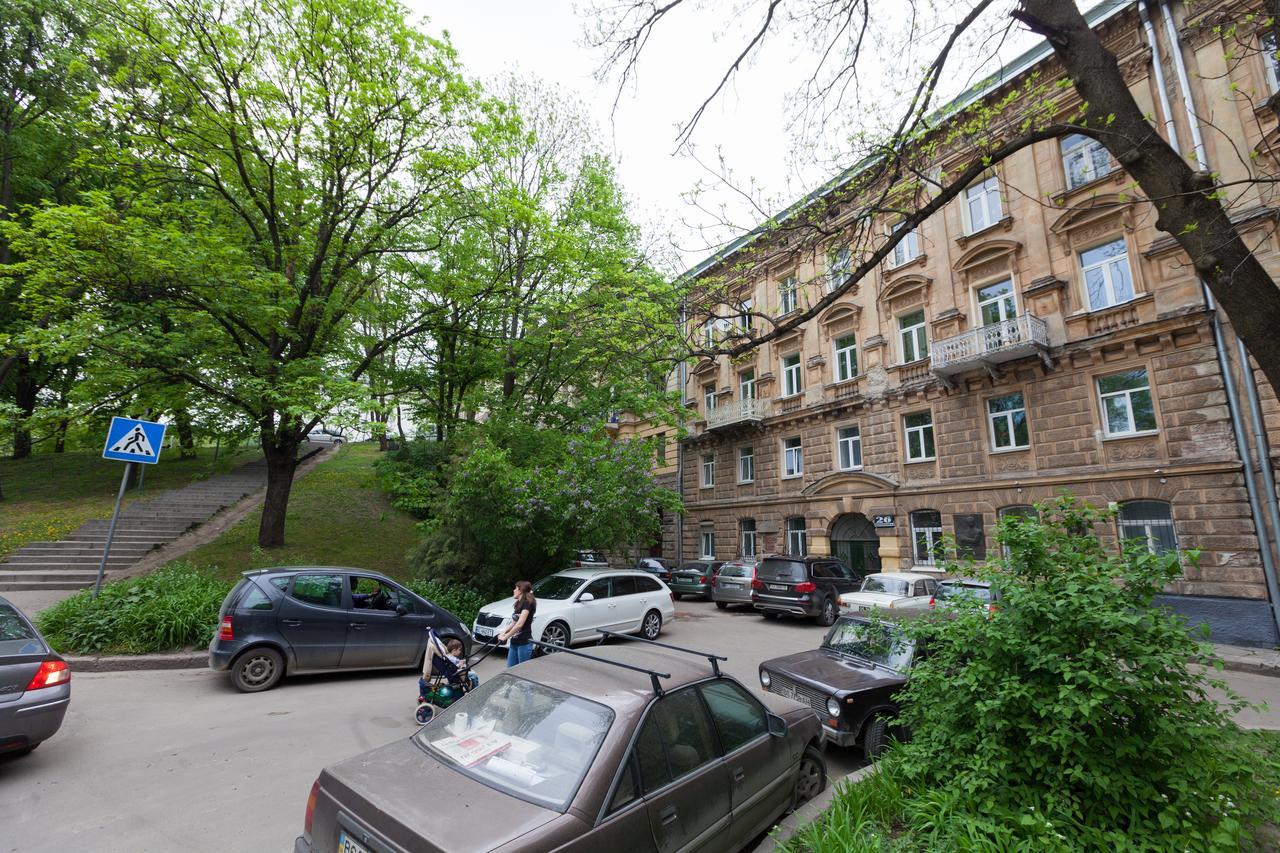Sweet Home Apartment Львов Экстерьер фото